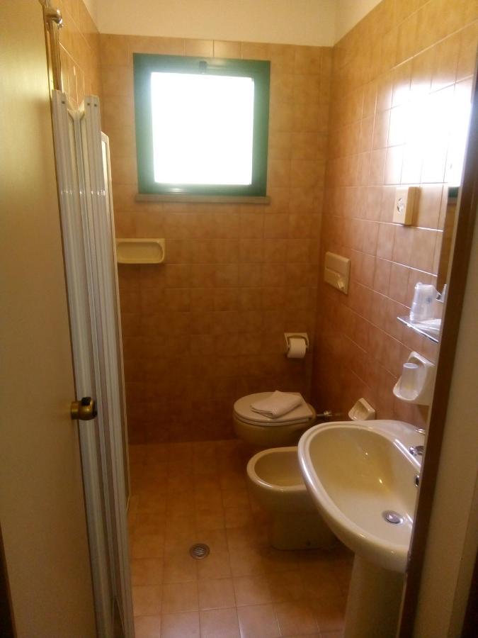 Hotel Valentino Pinarella Εξωτερικό φωτογραφία
