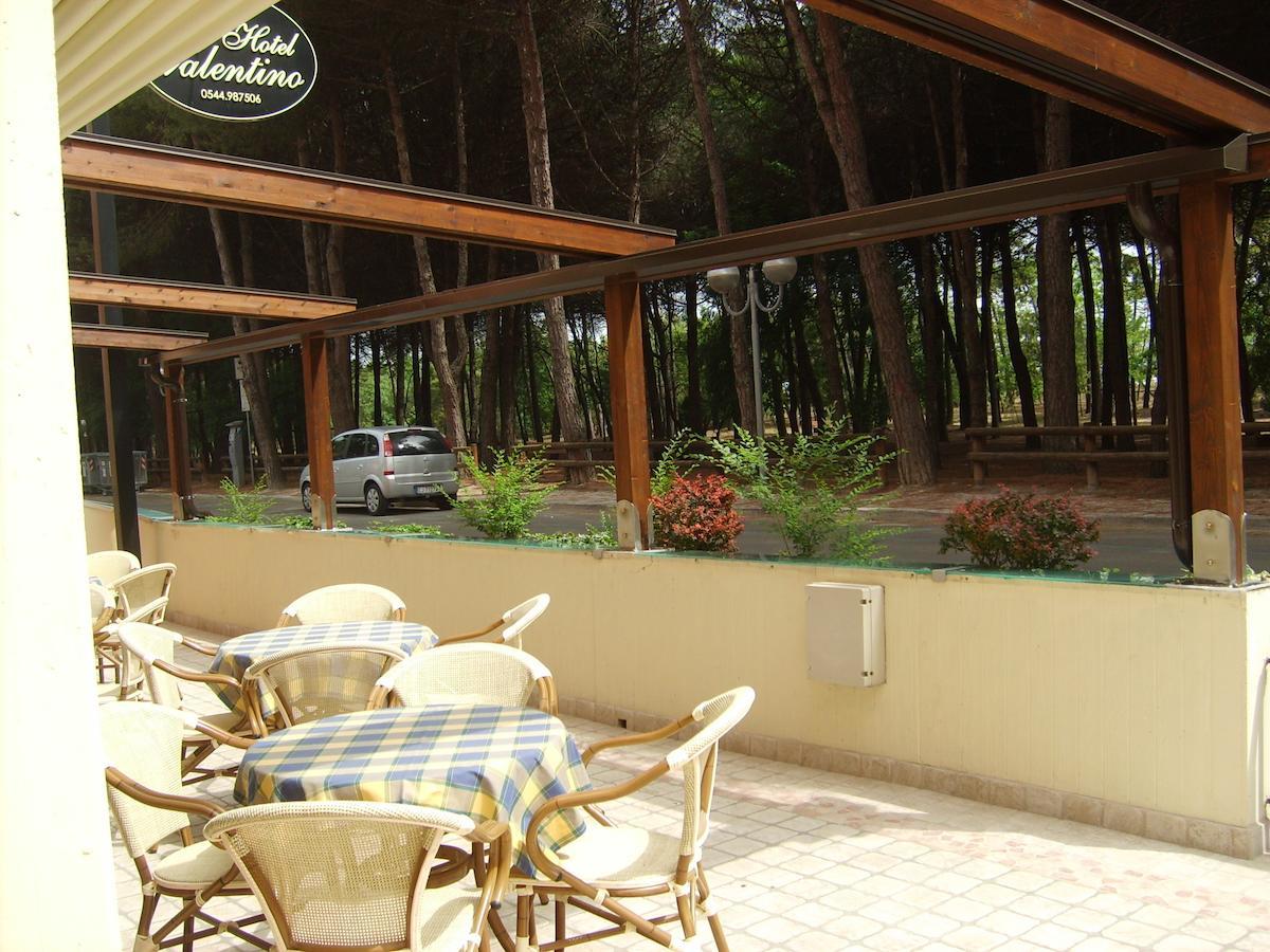 Hotel Valentino Pinarella Εξωτερικό φωτογραφία