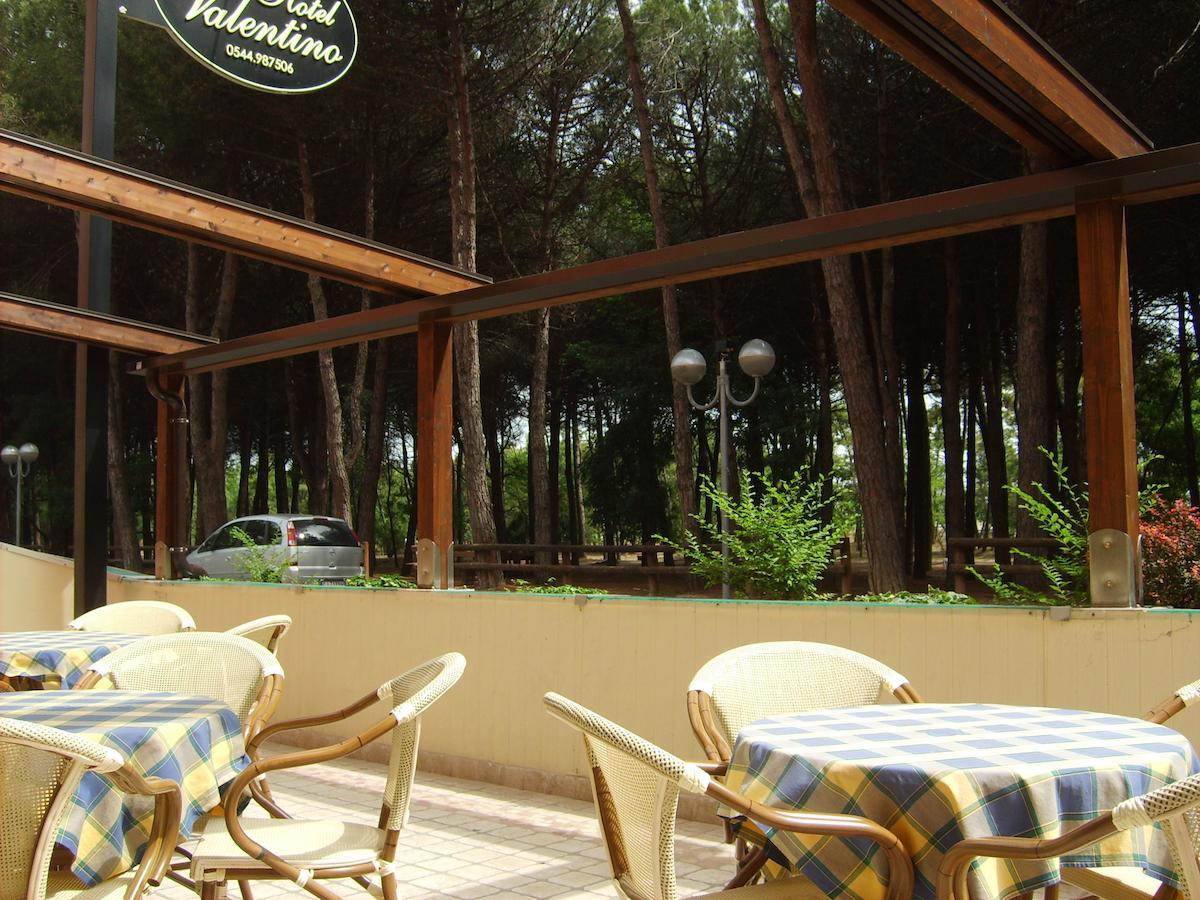 Hotel Valentino Pinarella Εξωτερικό φωτογραφία