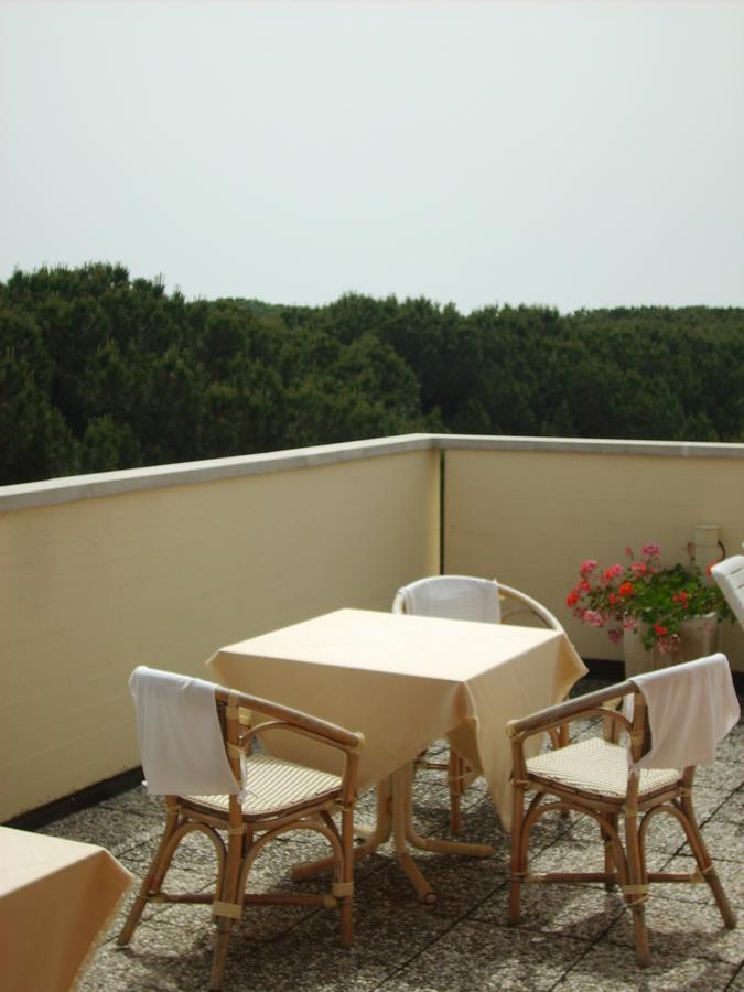 Hotel Valentino Pinarella Εξωτερικό φωτογραφία